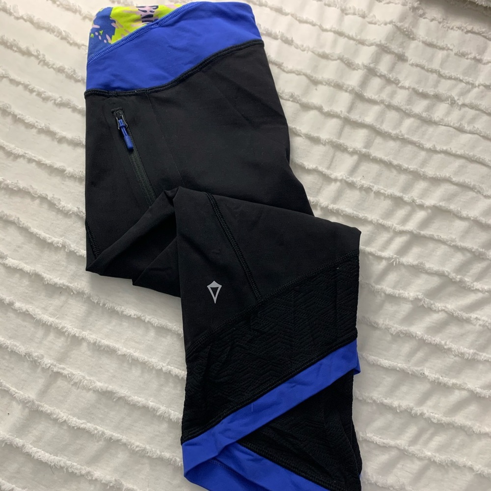 Ivivva/Lulu lemon running cropped leggings